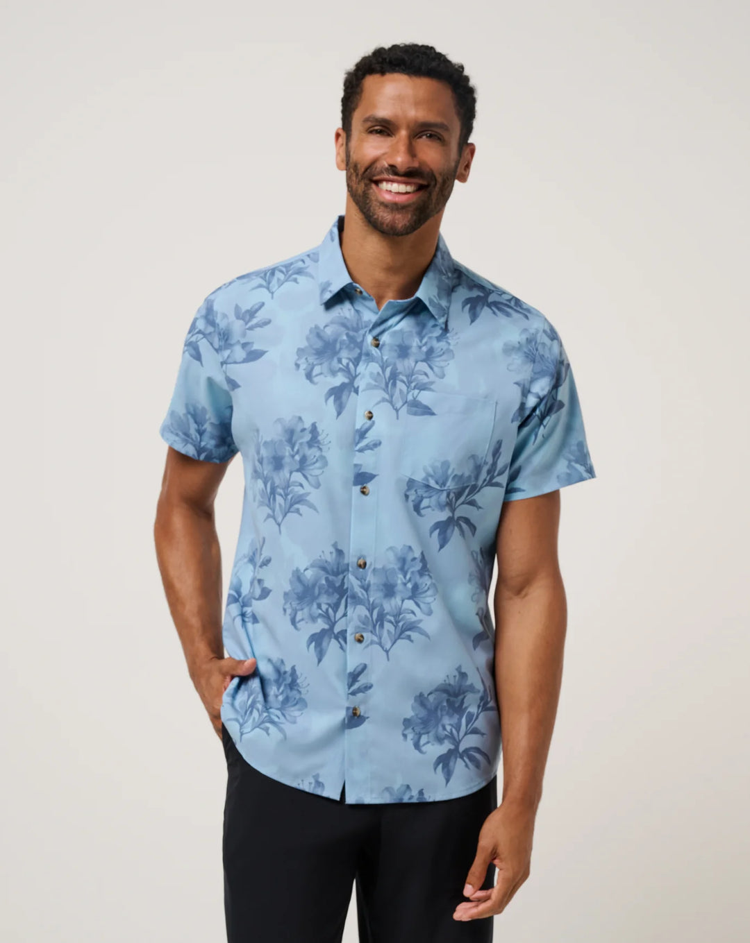 Techwoven Seashelf Button Up