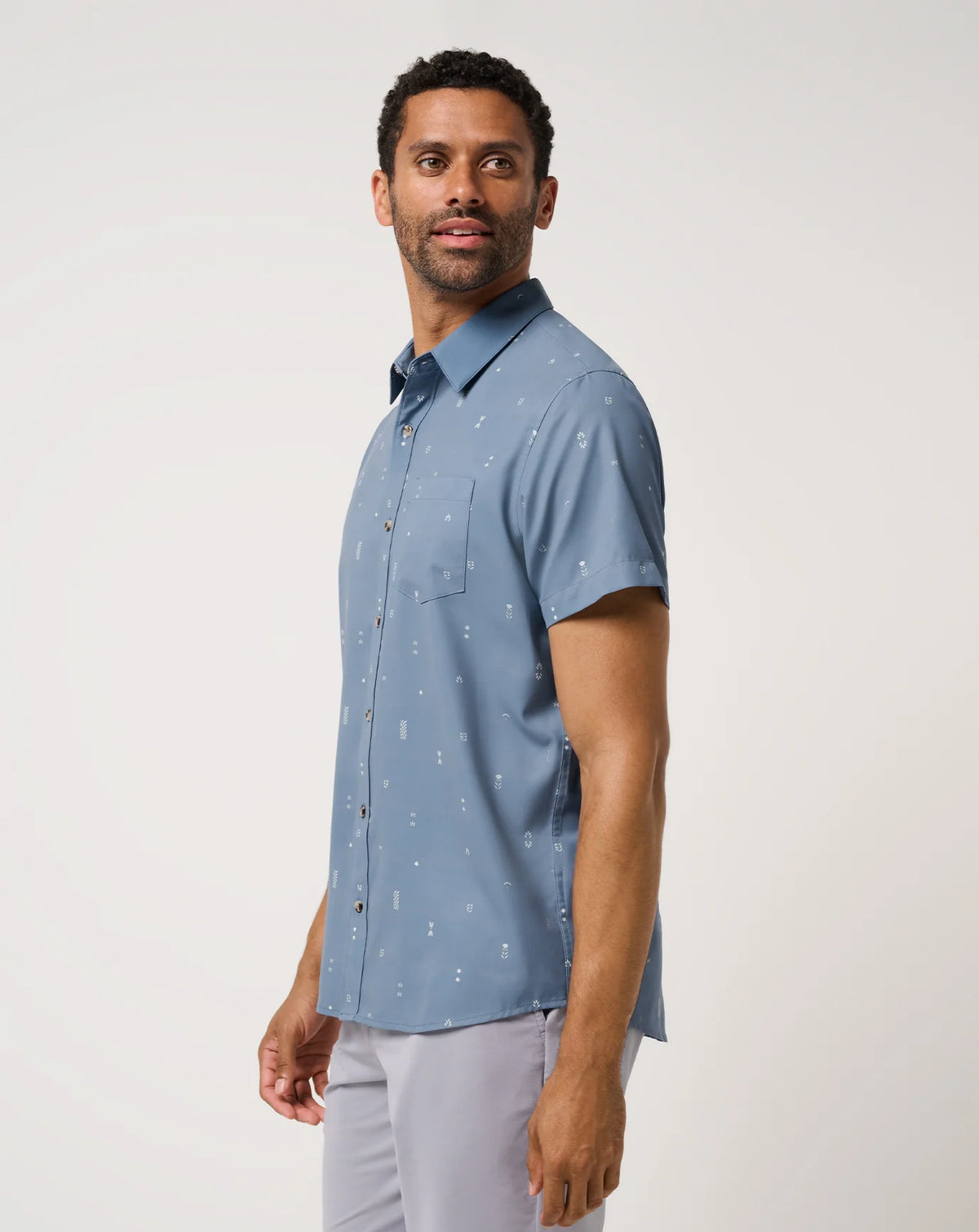 Techwoven Waves Button Up